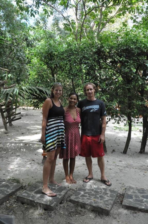 Com o Peter e a Fátima, donos do Ranchos Itaúna em Santa Teresa, no litoral do Pacífico na Costa Rica
